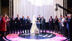 SAYGILI AİLESİNİN MUTLU GÜNÜ